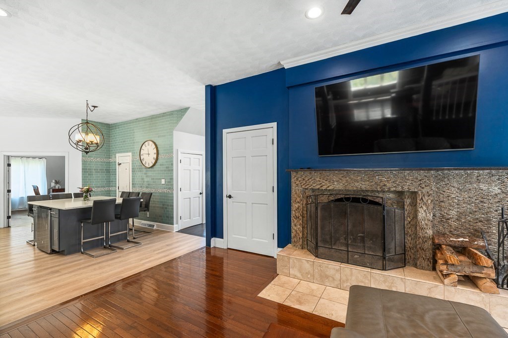 20 Landers Rd, Stoneham, MA Photo #13