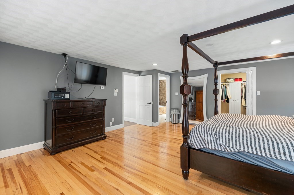 20 Landers Rd, Stoneham, MA Photo #26