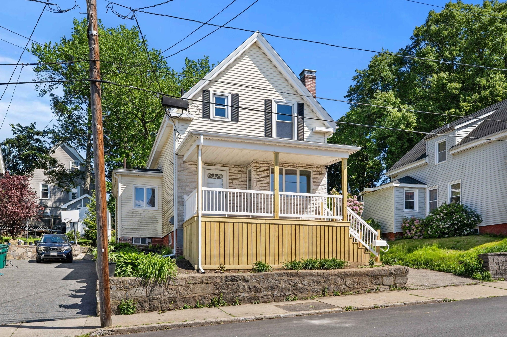 28 Hawthorne St, Lynn MA 01902