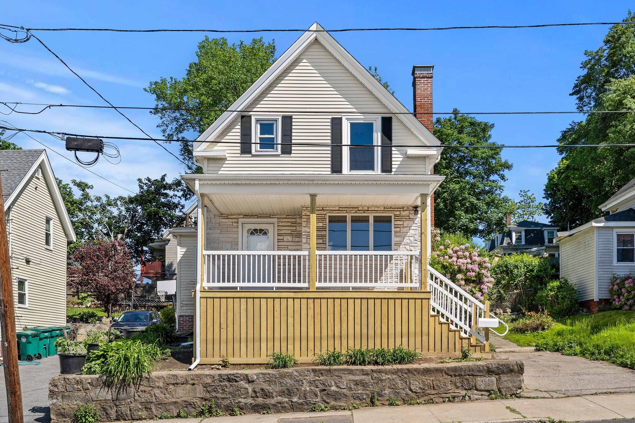 28 Hawthorne St