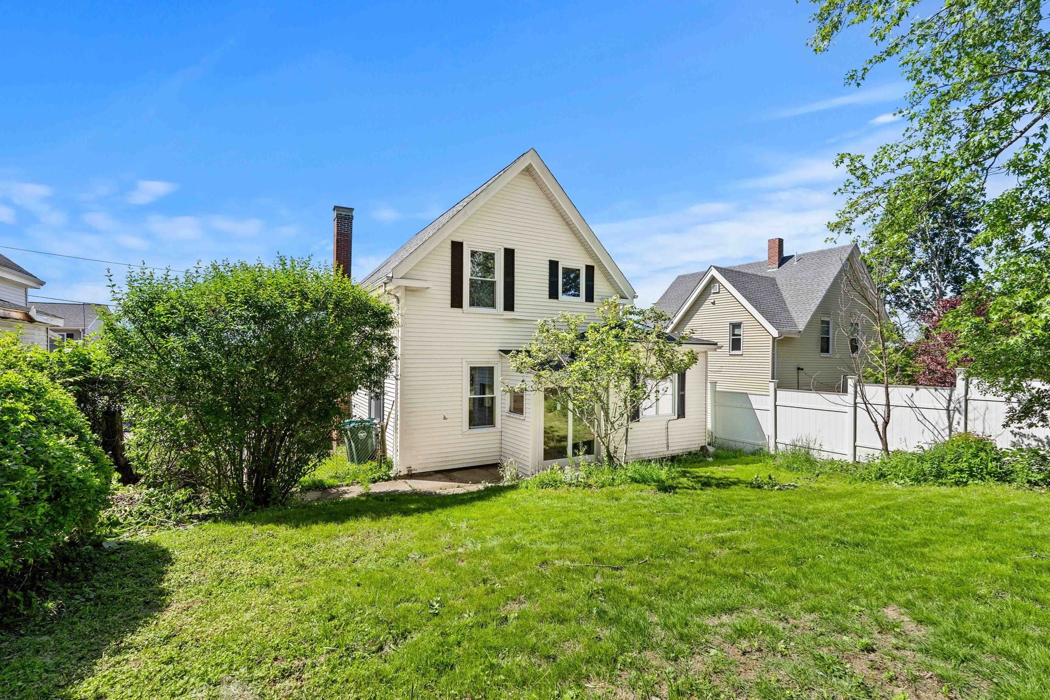 28 Hawthorne St