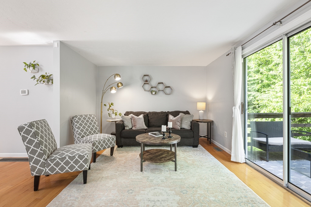 Millis, Massachusetts 02054, United States, 2 Bedrooms Bedrooms, ,2 BathroomsBathrooms,Residential,Pending,154069