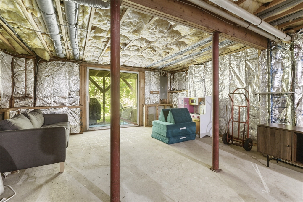 Millis, Massachusetts 02054, United States, 2 Bedrooms Bedrooms, ,2 BathroomsBathrooms,Residential,Pending,154069