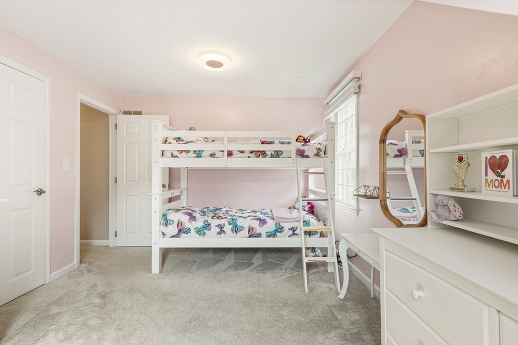 Millis, Massachusetts 02054, United States, 2 Bedrooms Bedrooms, ,2 BathroomsBathrooms,Residential,Pending,154069