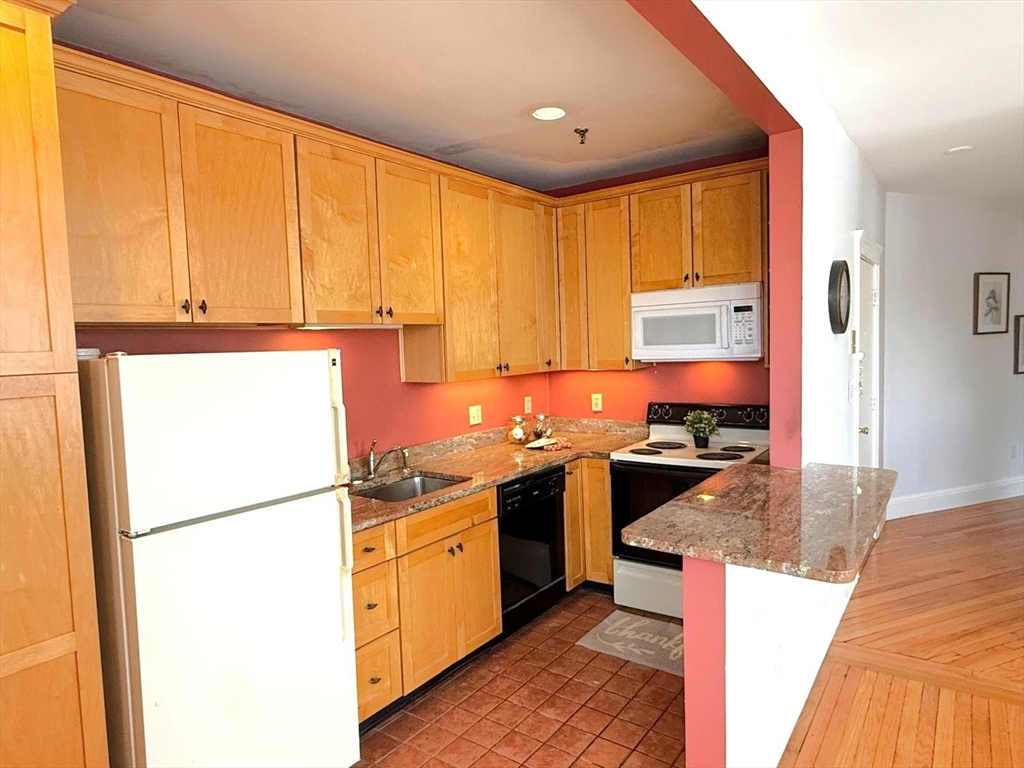 374 Chestnut Hill Ave Unit 24