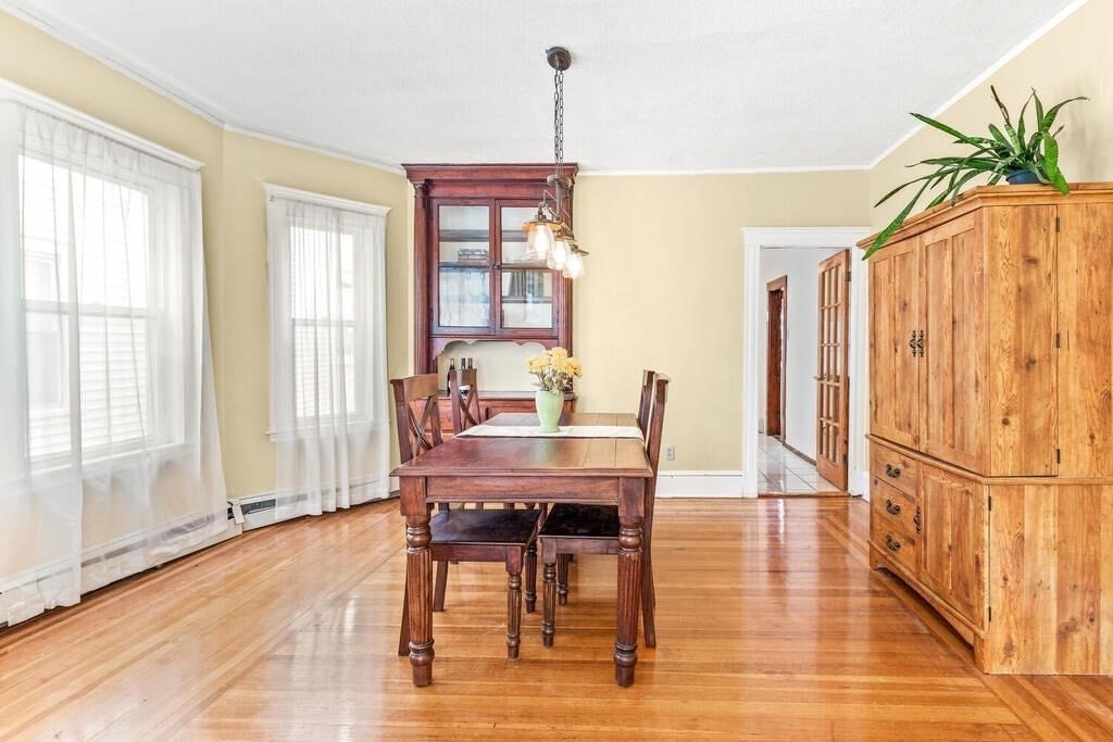 21 Washburn Ave 2