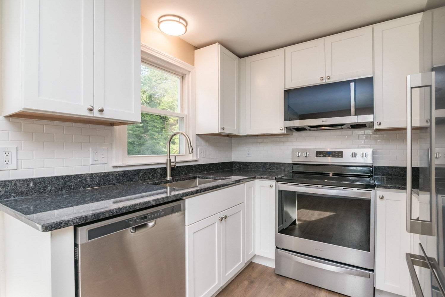 23 Sunset Dr, Montague, MA, 23 Sunset Dr, Montague, MA Photo #8