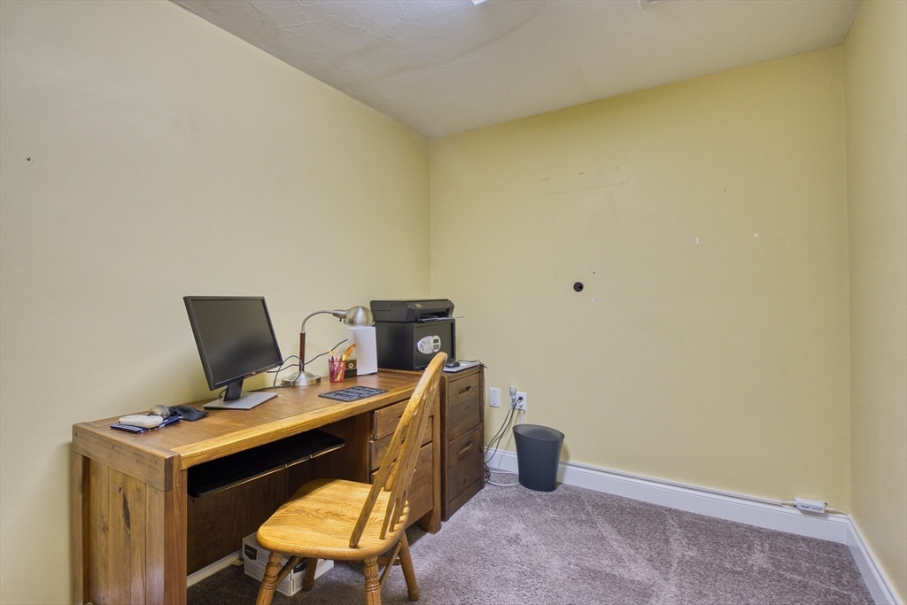 Norfolk, Massachusetts 02056, United States, 2 Bedrooms Bedrooms, ,2 BathroomsBathrooms,Residential,Active,171760