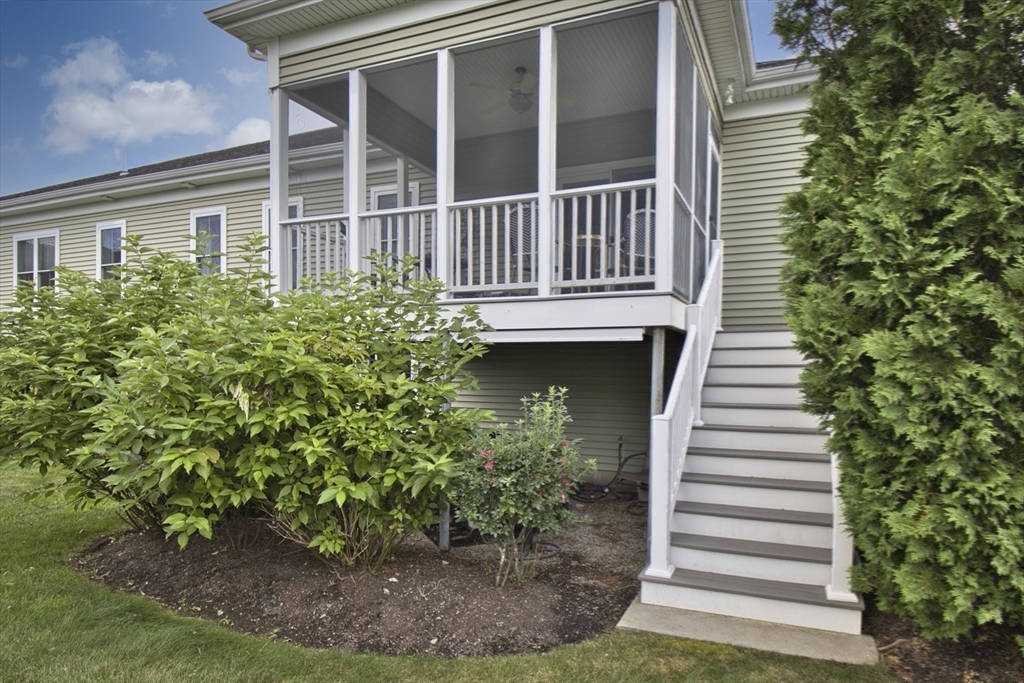 Norfolk, Massachusetts 02056, United States, 2 Bedrooms Bedrooms, ,2 BathroomsBathrooms,Residential,Active,171760