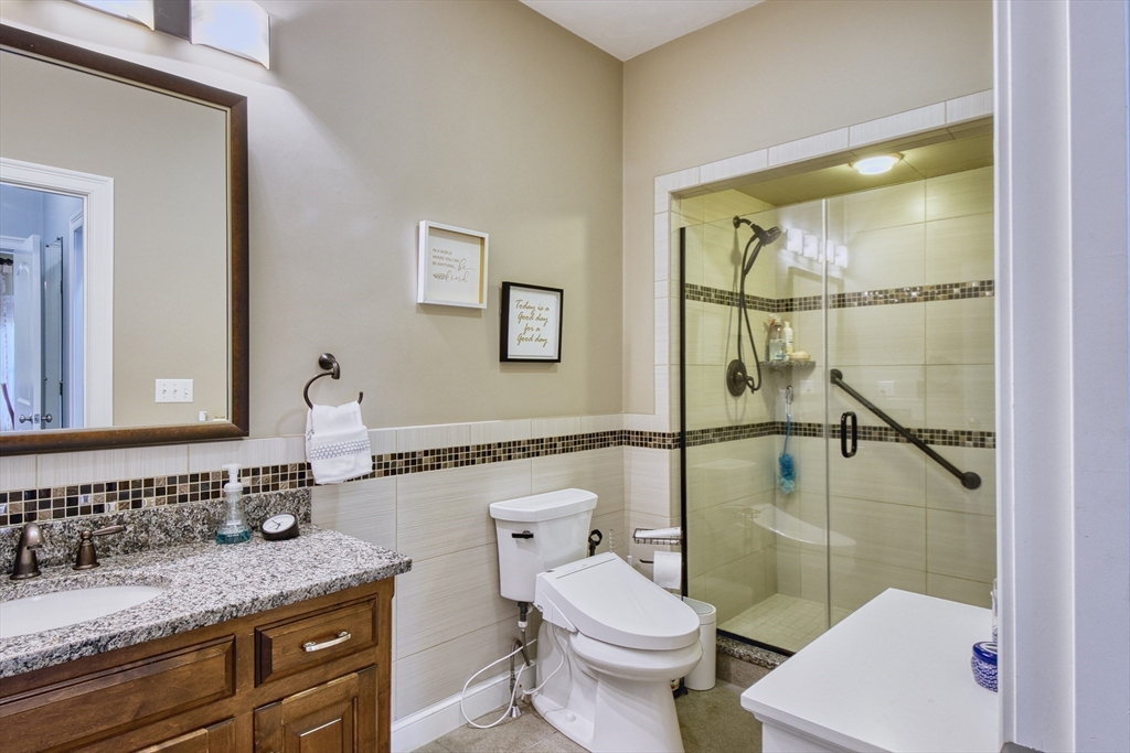 Norfolk, Massachusetts 02056, United States, 2 Bedrooms Bedrooms, ,2 BathroomsBathrooms,Residential,Active,171760