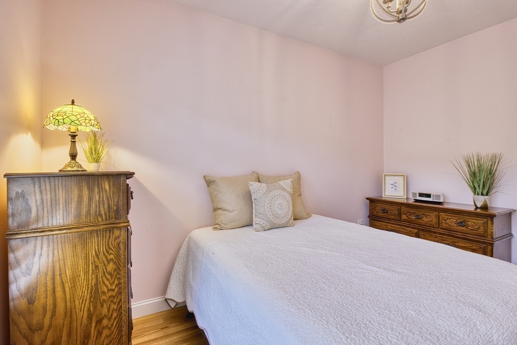 Norfolk, Massachusetts 02056, United States, 2 Bedrooms Bedrooms, ,2 BathroomsBathrooms,Residential,Active,171760