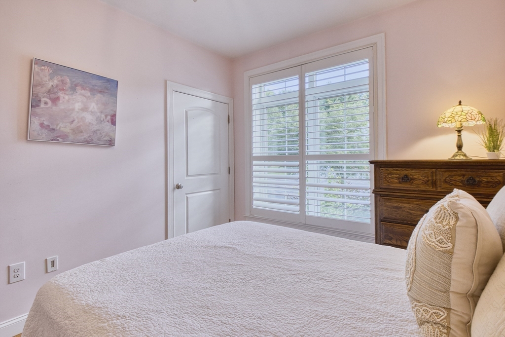 Norfolk, Massachusetts 02056, United States, 2 Bedrooms Bedrooms, ,2 BathroomsBathrooms,Residential,Active,171760