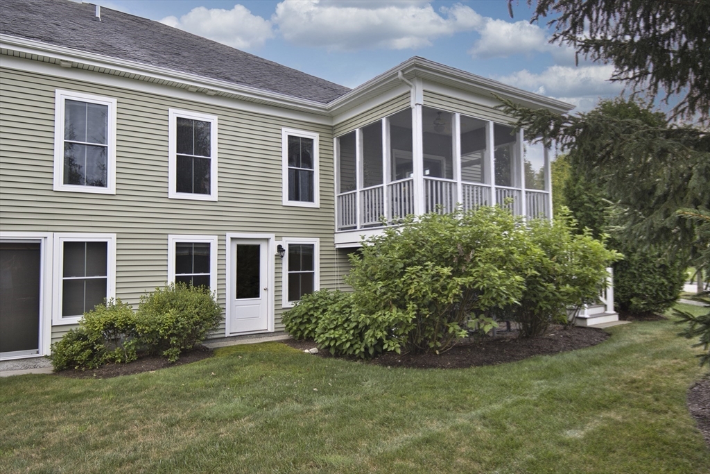 Norfolk, Massachusetts 02056, United States, 2 Bedrooms Bedrooms, ,2 BathroomsBathrooms,Residential,Active,171760