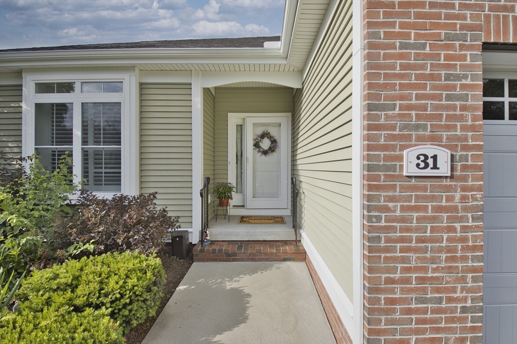 Norfolk, Massachusetts 02056, United States, 2 Bedrooms Bedrooms, ,2 BathroomsBathrooms,Residential,Active,171760