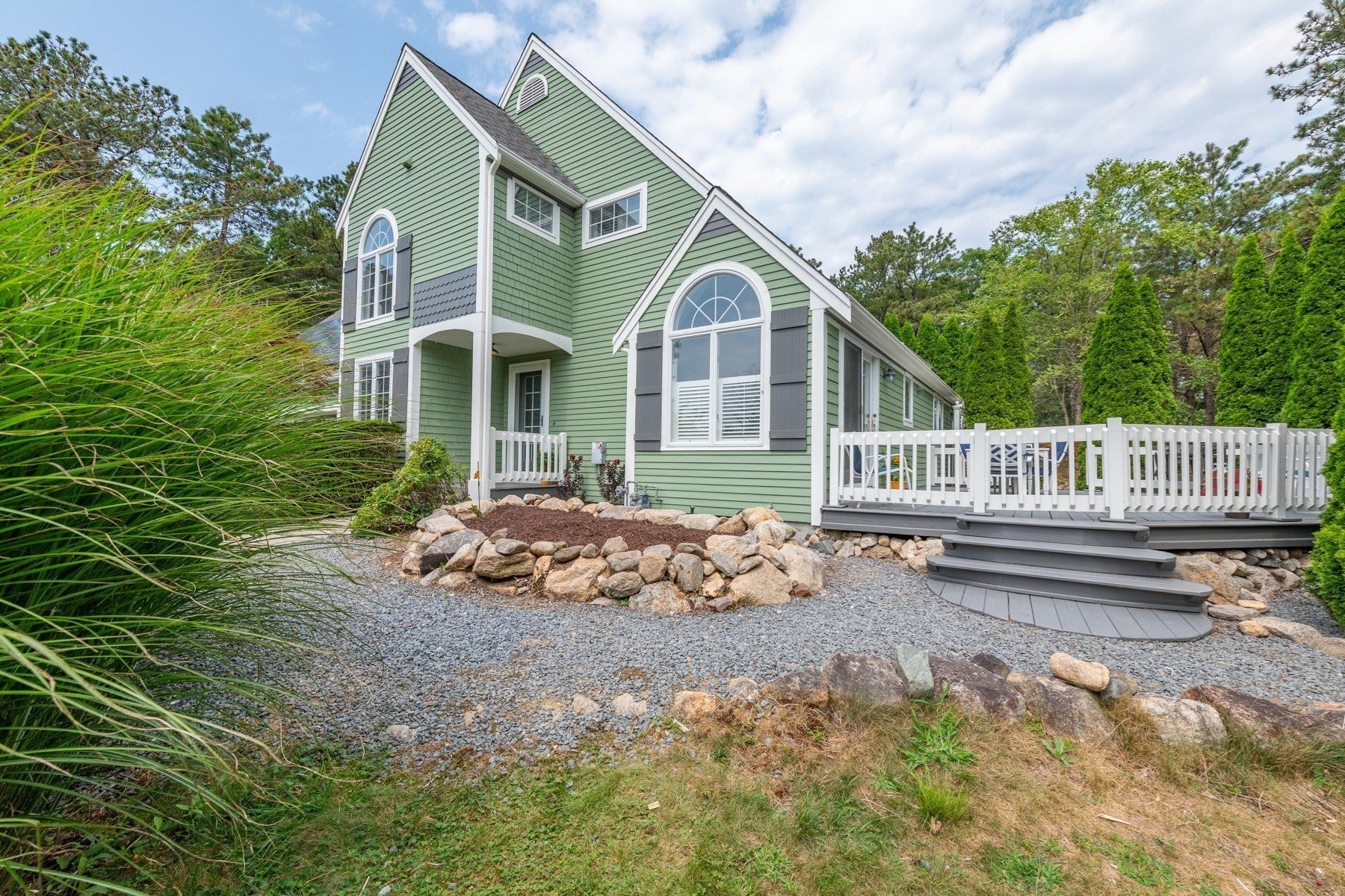 34 Polaris Dr