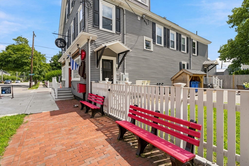341 High St #3, Newburyport, MA, 341 High St #3, Newburyport, MA Photo #3