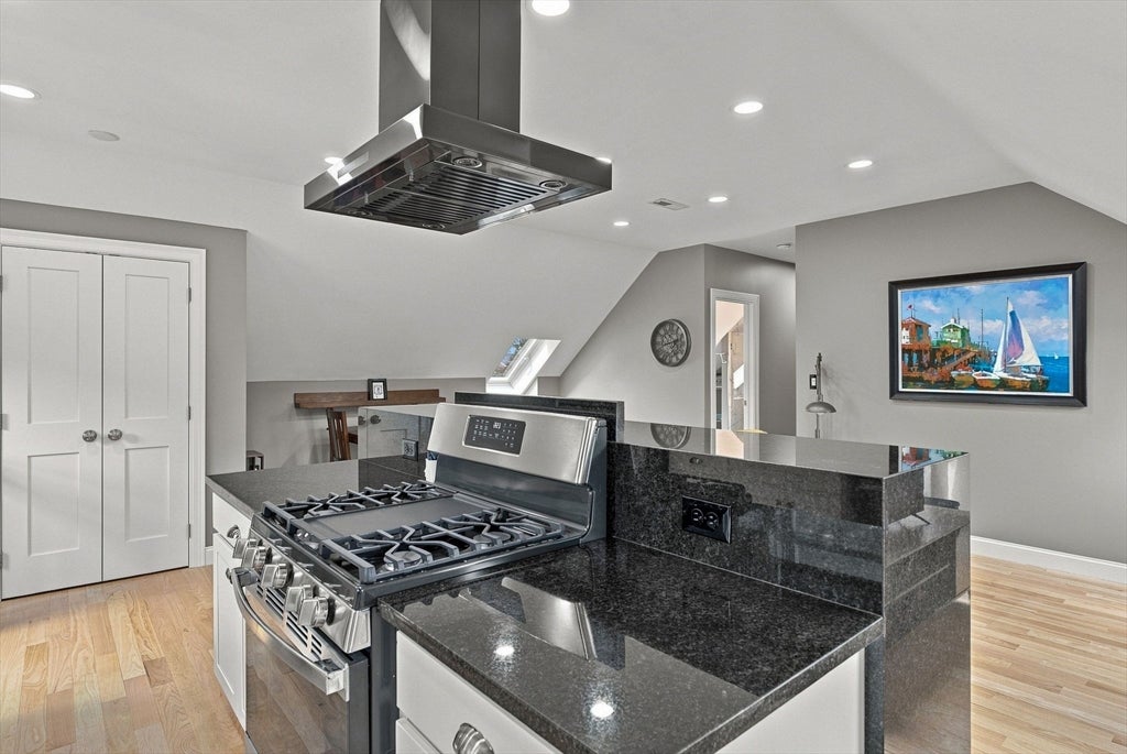 341 High St #3, Newburyport, MA, 341 High St #3, Newburyport, MA Photo #17