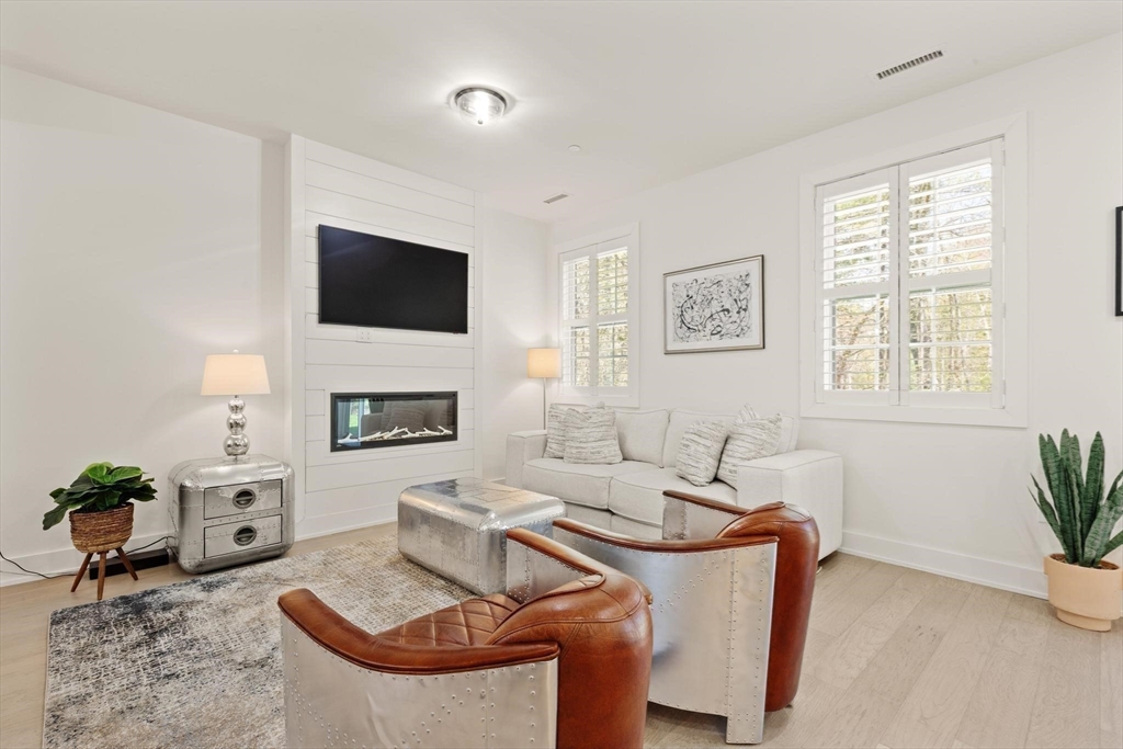 300 Albion Rd #302, Bedford, MA, 300 Albion Rd #302, Bedford, MA Photo #2