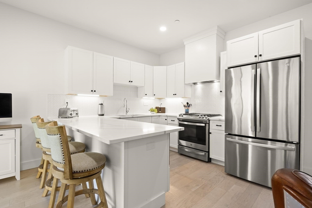 300 Albion Rd #302, Bedford, MA, 300 Albion Rd #302, Bedford, MA Photo #6