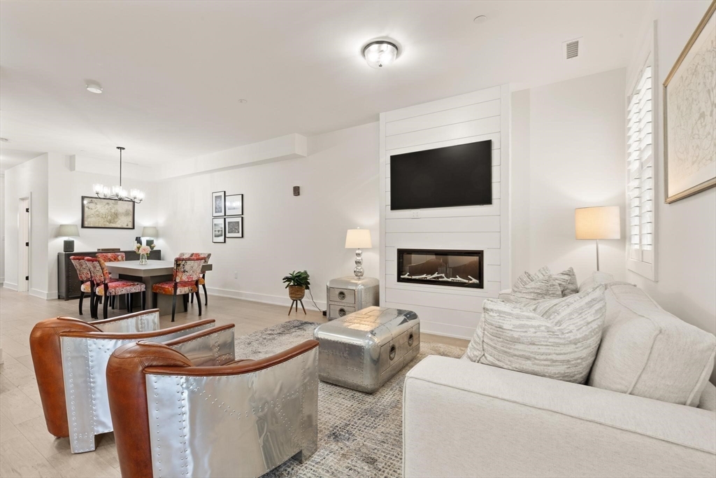 300 Albion Rd #302, Bedford, MA, 300 Albion Rd #302, Bedford, MA Photo #3