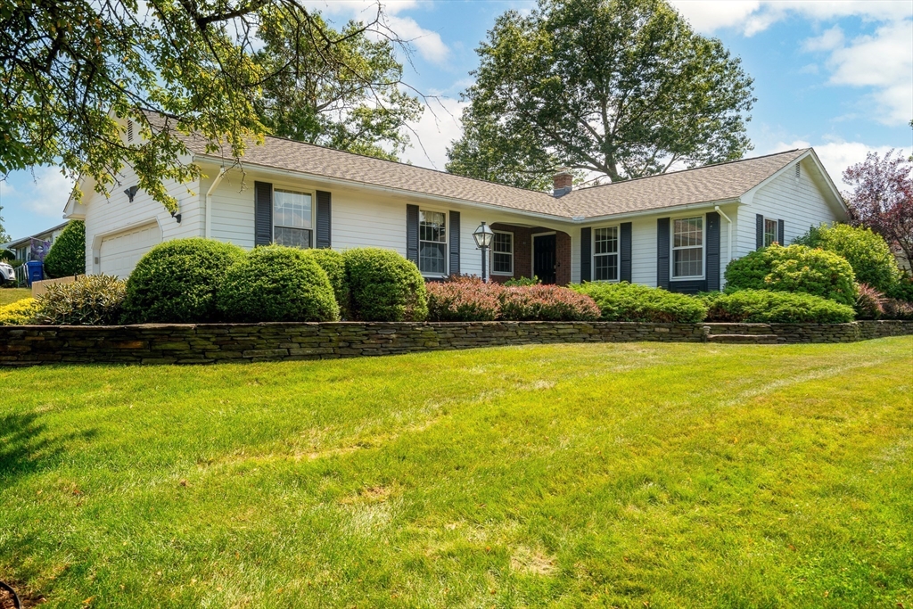 9 Sandra Rd