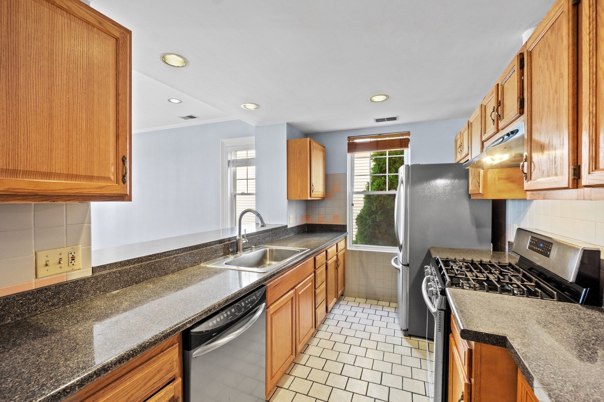 137 Poplar St #1, Boston, MA, 137 Poplar St #1, Boston, MA Photo #6