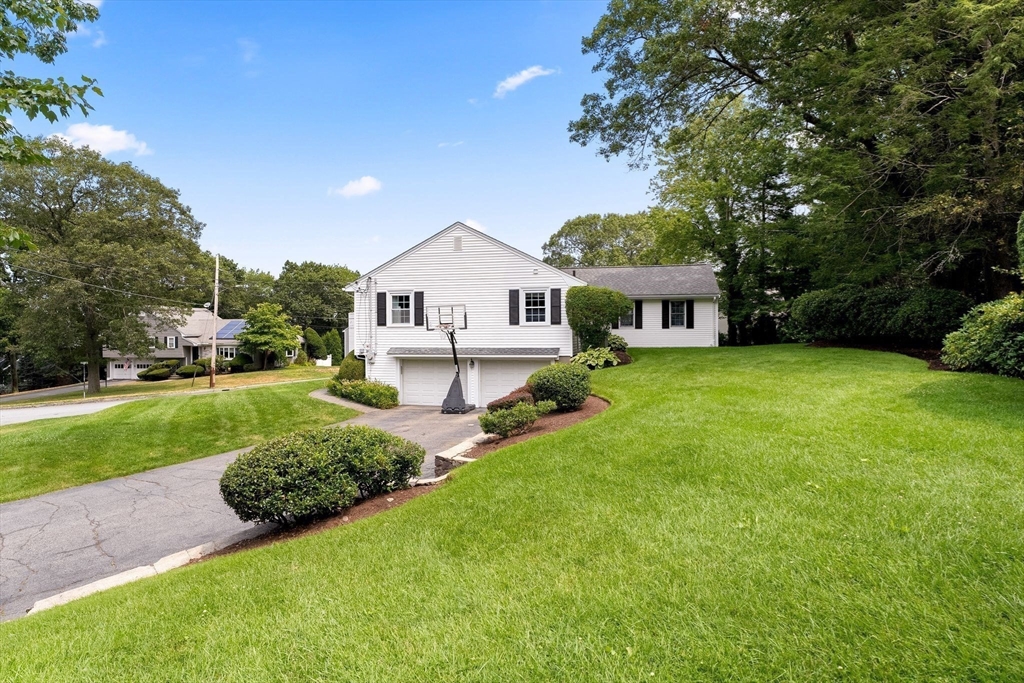 Winchester, Massachusetts 01890, United States, 3 Bedrooms Bedrooms, ,3 BathroomsBathrooms,Residential,Active,191060