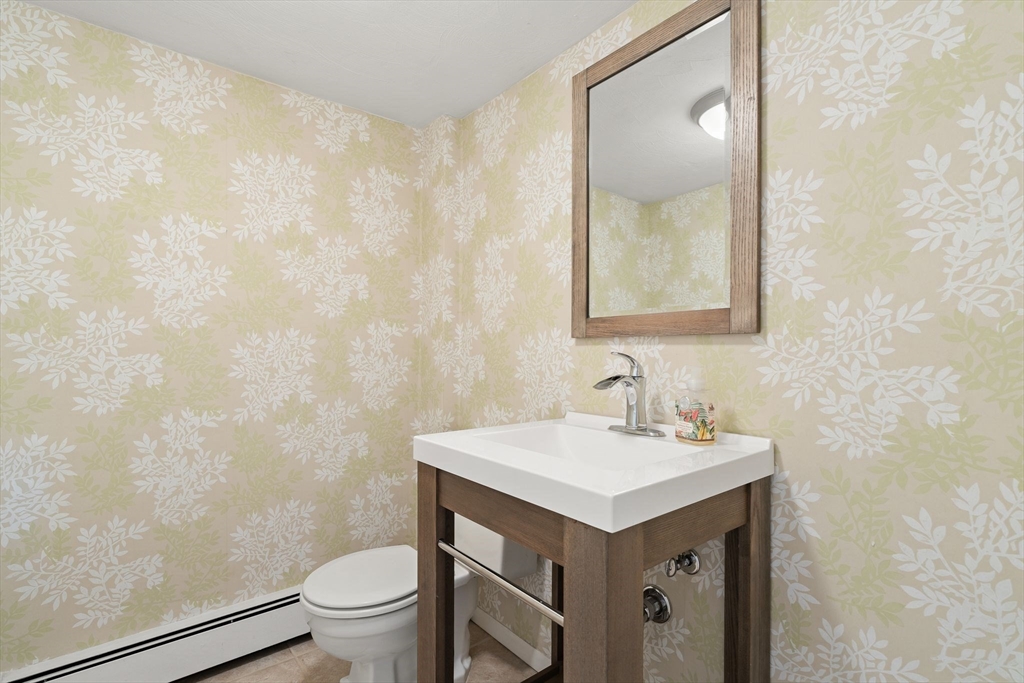 Winchester, Massachusetts 01890, United States, 3 Bedrooms Bedrooms, ,3 BathroomsBathrooms,Residential,Active,191060