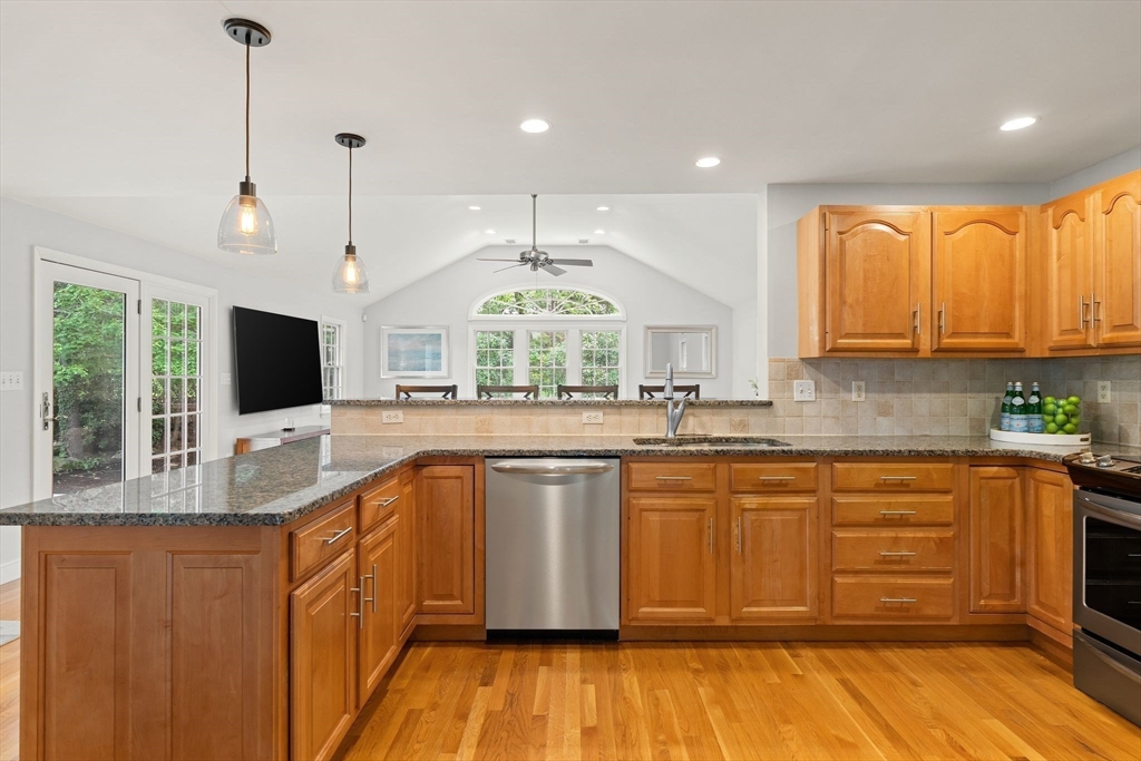 Winchester, Massachusetts 01890, United States, 3 Bedrooms Bedrooms, ,3 BathroomsBathrooms,Residential,Active,191060