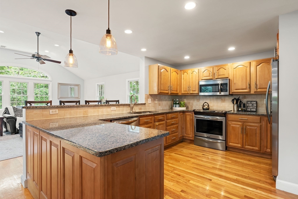 Winchester, Massachusetts 01890, United States, 3 Bedrooms Bedrooms, ,3 BathroomsBathrooms,Residential,Active,191060