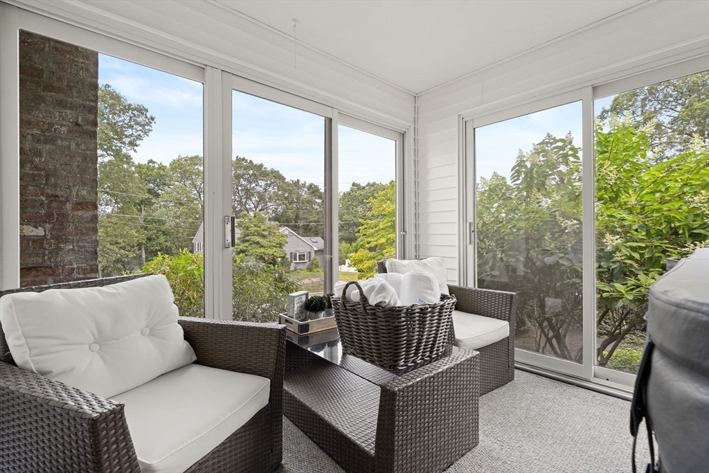 Winchester, Massachusetts 01890, United States, 3 Bedrooms Bedrooms, ,3 BathroomsBathrooms,Residential,Active,191060