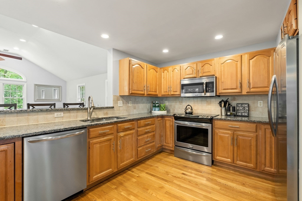 Winchester, Massachusetts 01890, United States, 3 Bedrooms Bedrooms, ,3 BathroomsBathrooms,Residential,Active,191060