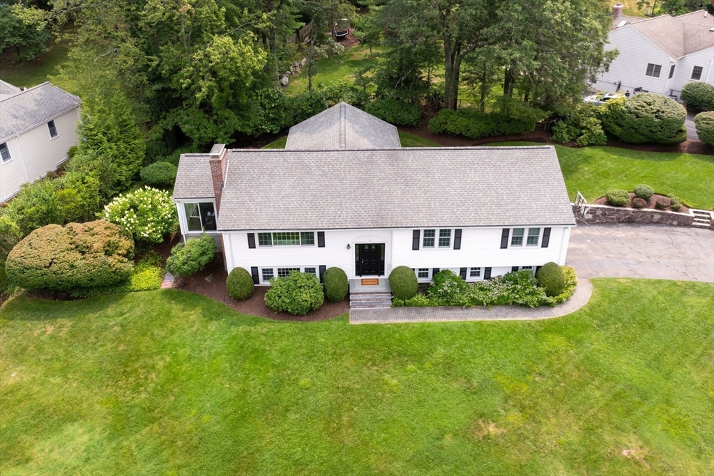 Winchester, Massachusetts 01890, United States, 3 Bedrooms Bedrooms, ,3 BathroomsBathrooms,Residential,Active,191060