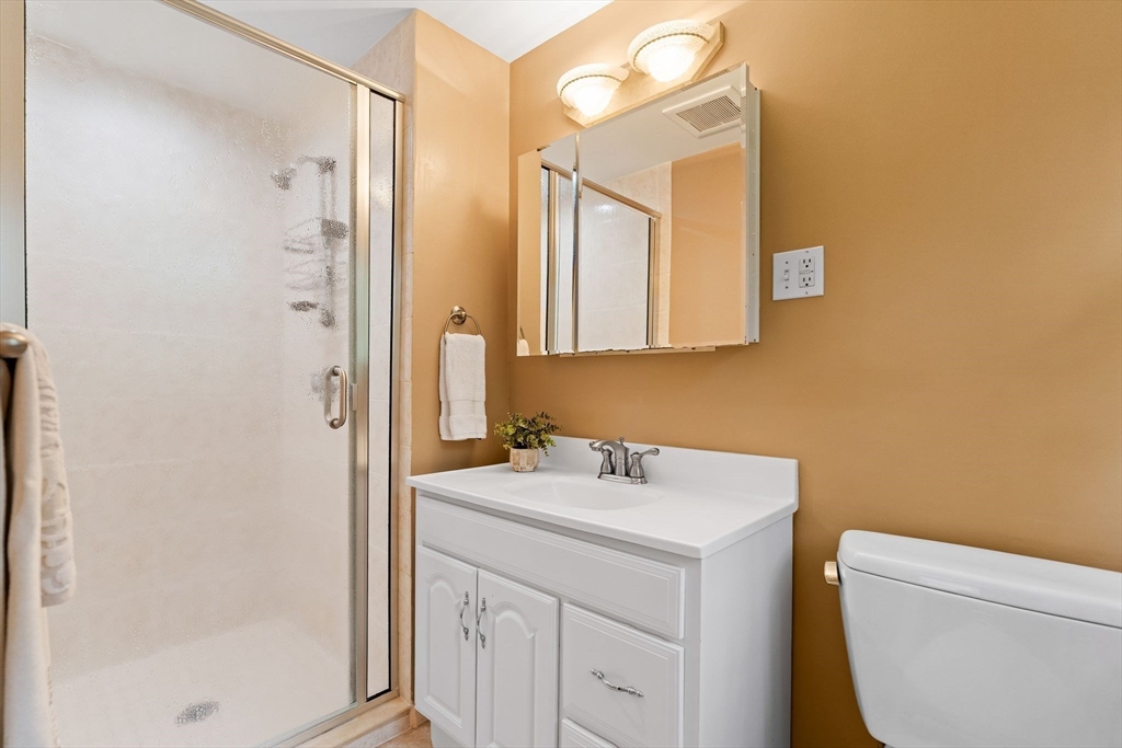 Winchester, Massachusetts 01890, United States, 3 Bedrooms Bedrooms, ,3 BathroomsBathrooms,Residential,Active,191060