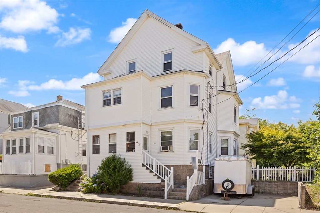 23-27 Ash St