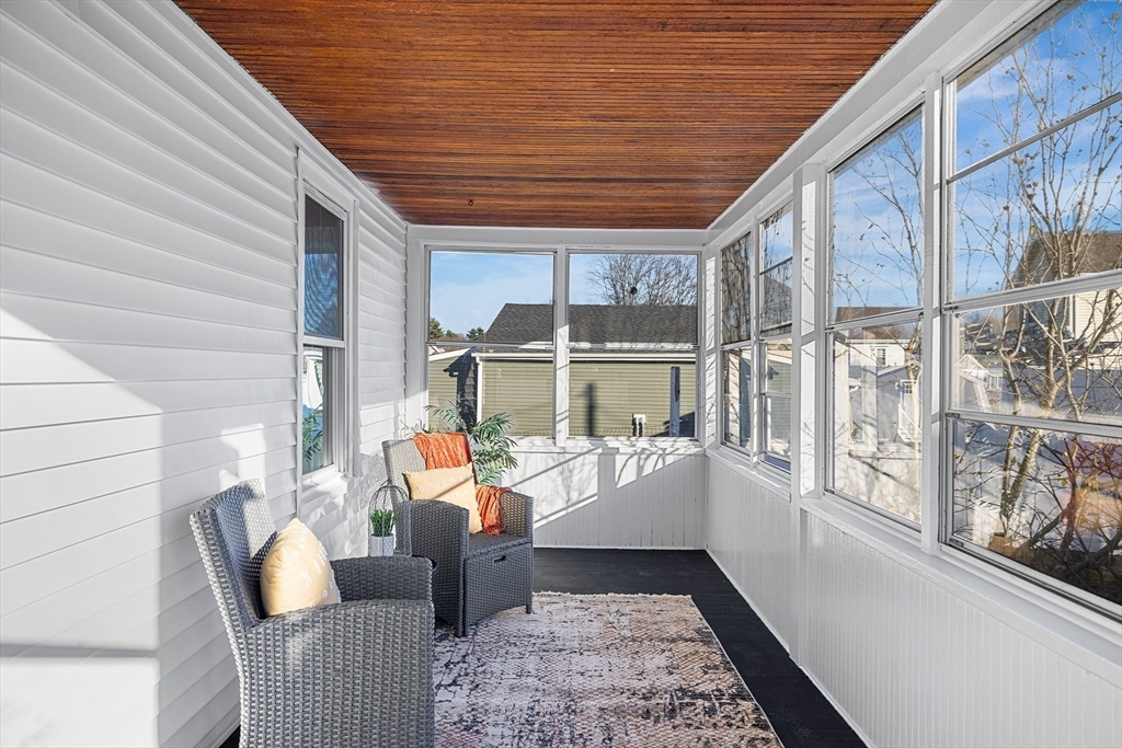 37 1/2 Chestnut Street