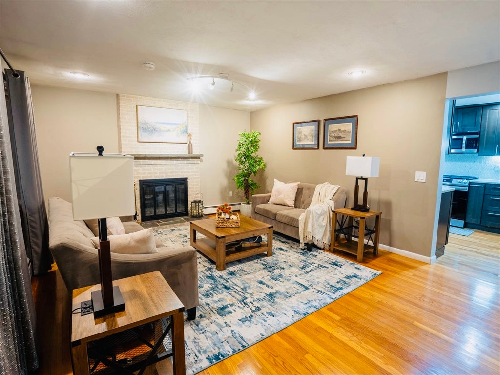 21 Helen Dr, Marlborough, MA Photo #6