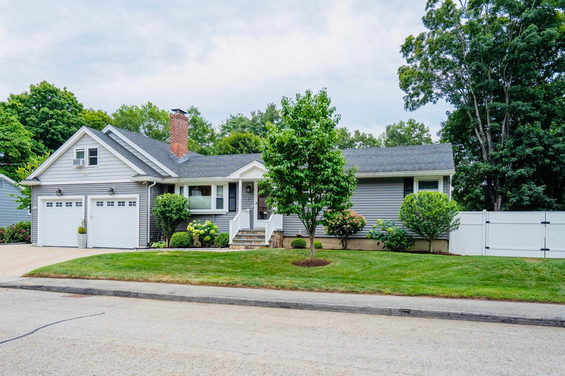21 Helen Dr