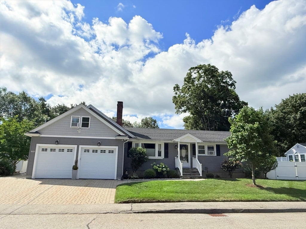 21 Helen Dr, Marlborough, MA Photo #3