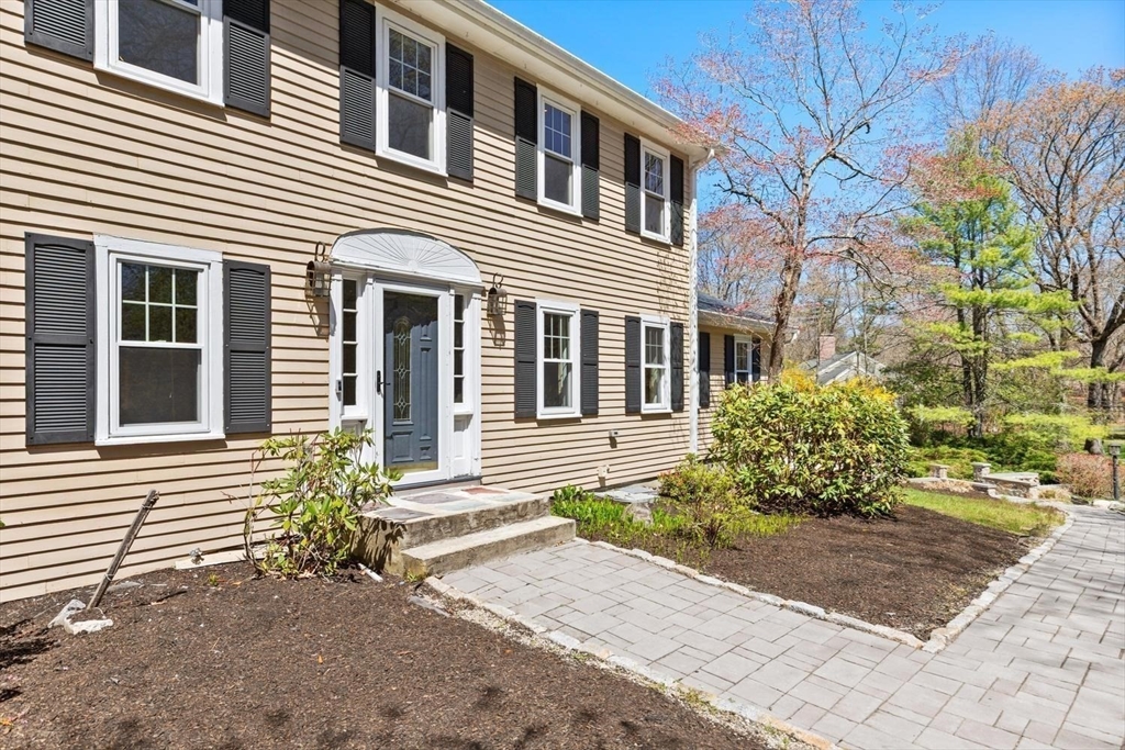 16 Wayland Hills Rd
