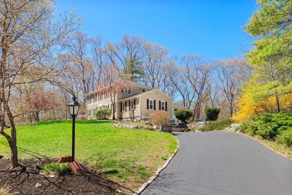 16 Wayland Hills Rd