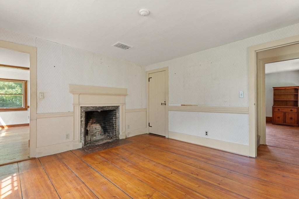 10 Poquanticut Ave, Easton, MA Photo #10