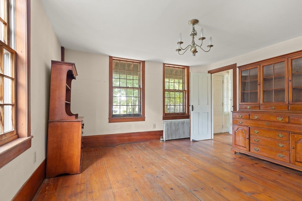 10 Poquanticut Ave, Easton, MA Photo #9
