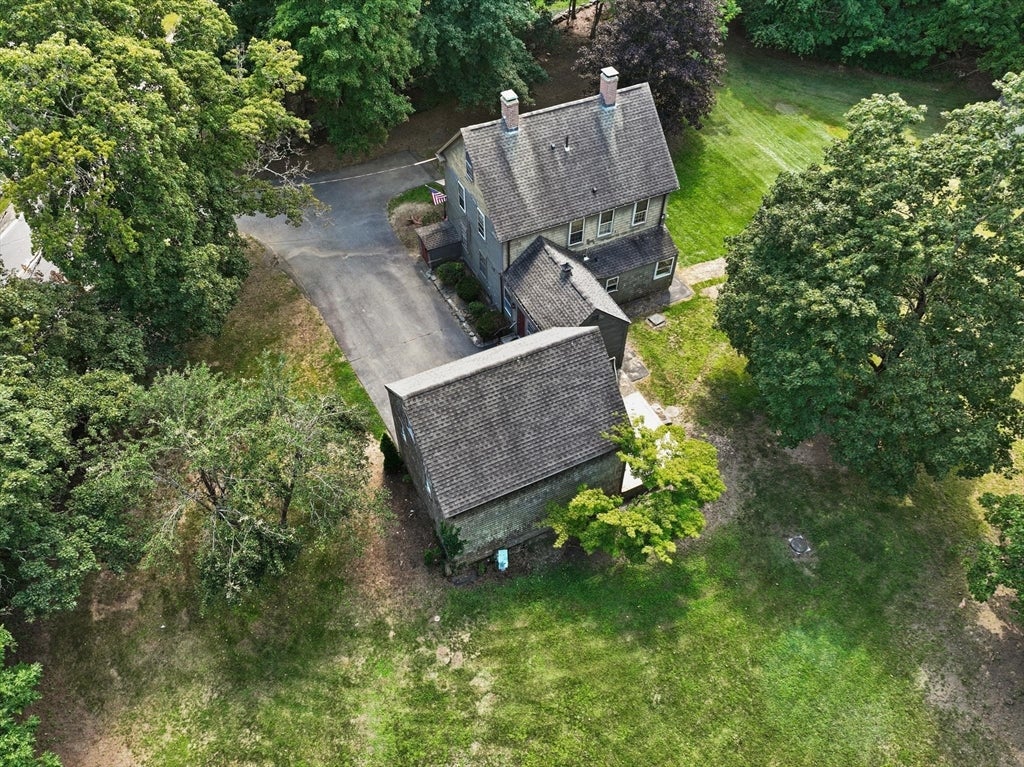 10 Poquanticut Ave, Easton, MA Photo #6