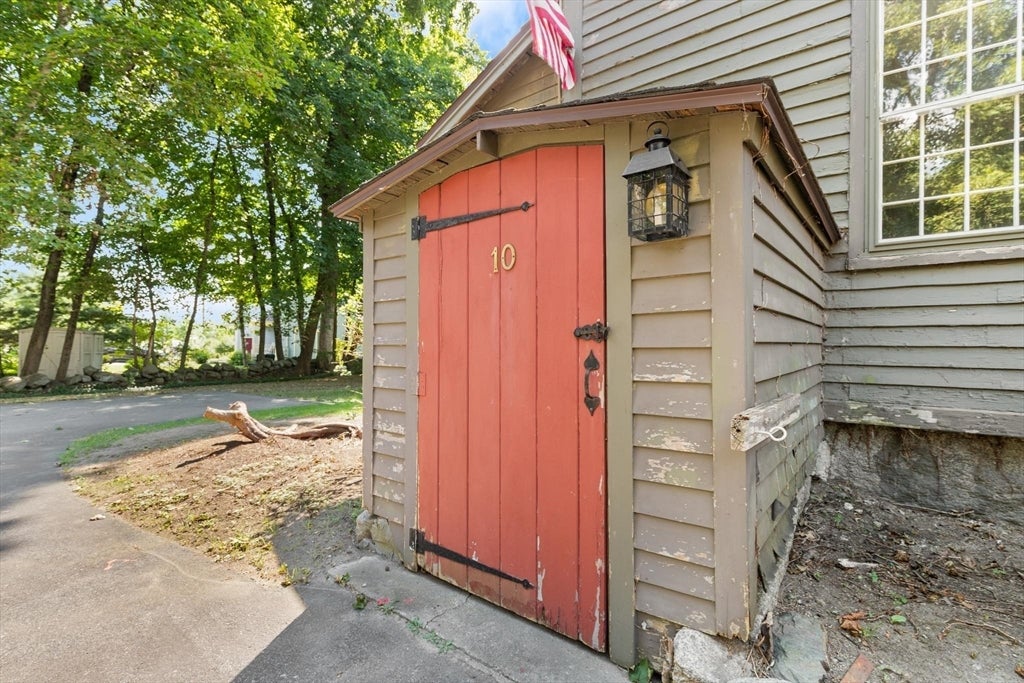 10 Poquanticut Ave, Easton, MA Photo #17