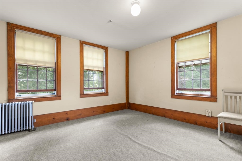 10 Poquanticut Ave, Easton, MA Photo #12