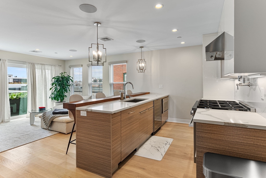 105 W 3rd Street 6