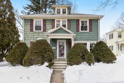 Photo of 14 Chase St, Danvers, MA 01923 (MLS # 73482900)