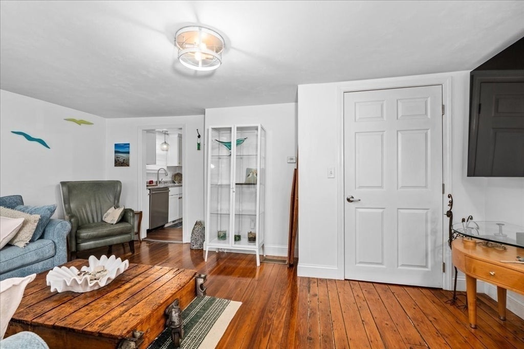 147 Sycamore St, New Bedford, MA, 147 Sycamore St, New Bedford, MA Photo #4