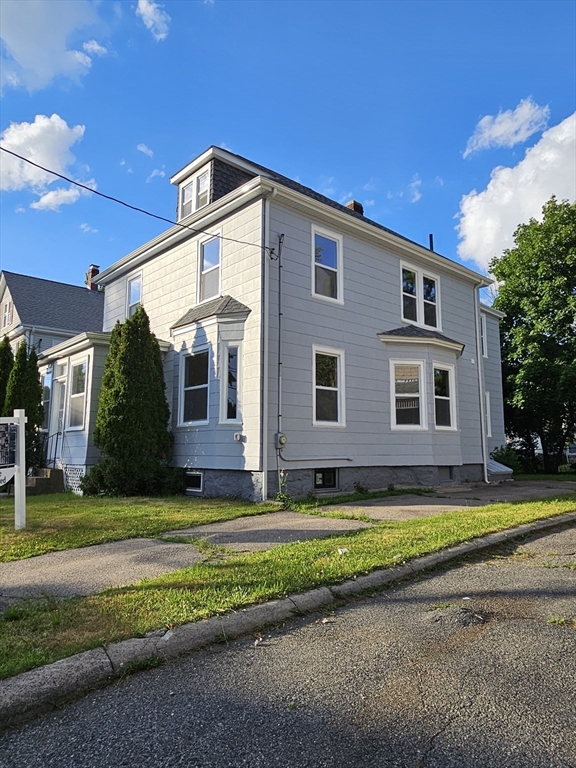 30 Massasoit St